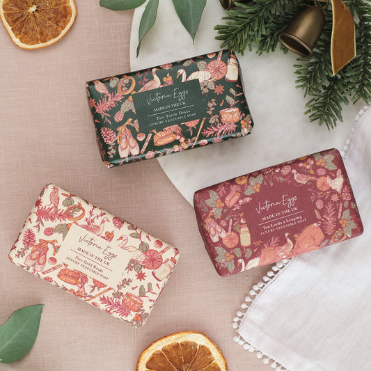 Two Turtle Doves Soap Bar - Winter Flowers