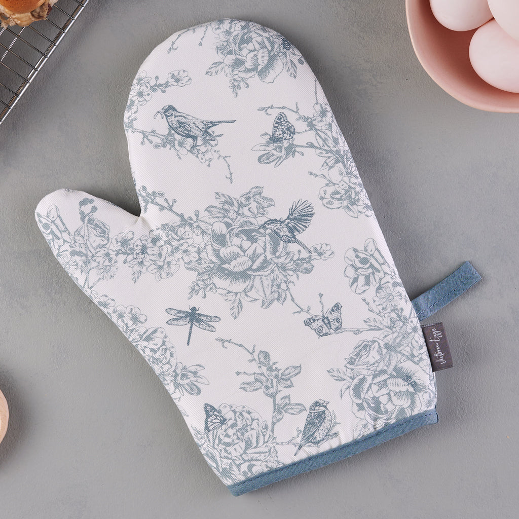 Wildlife In Spring Oven Mitt