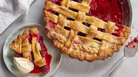 Perfectly Tart and Juicy Blackberry Pie