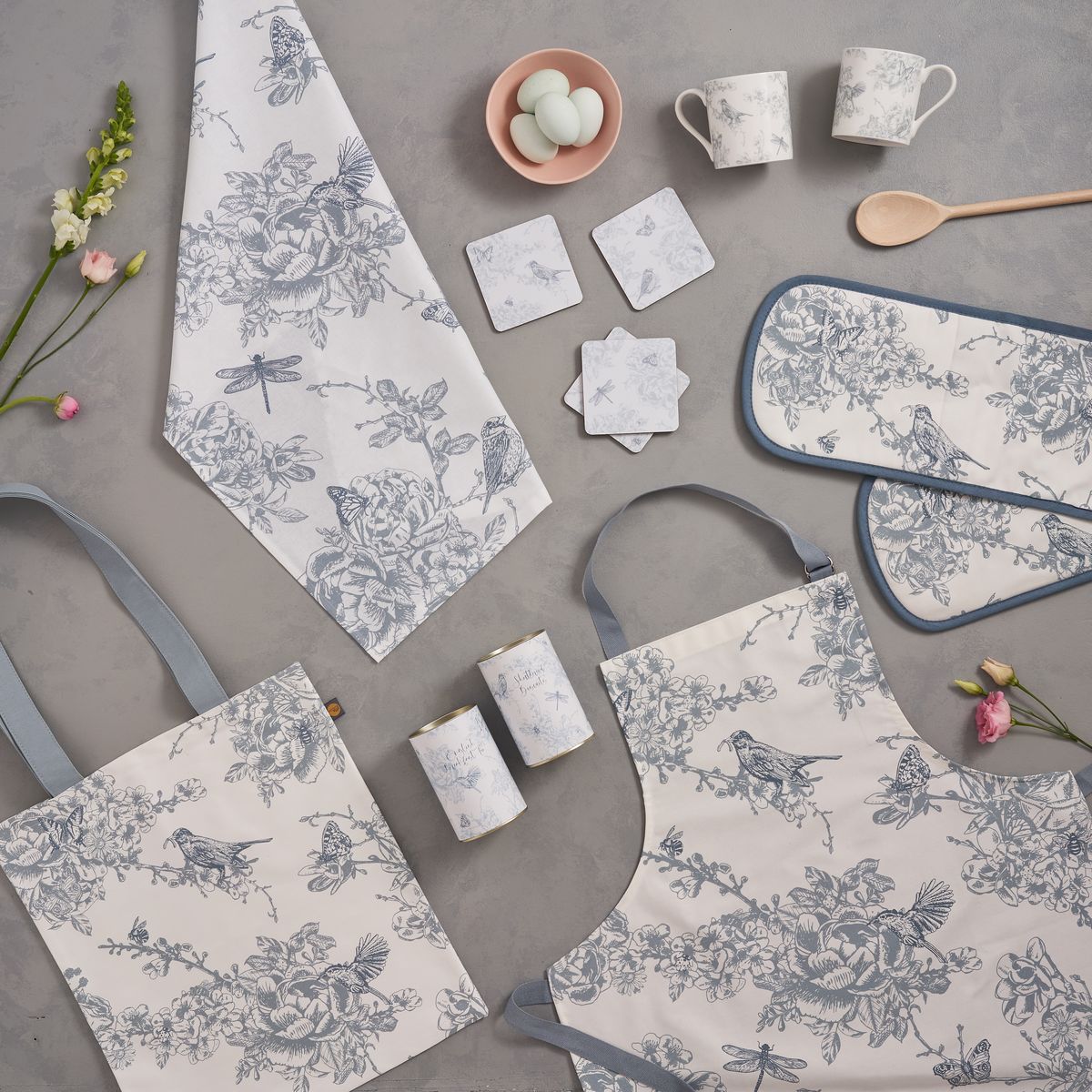 Wildlife In Spring Oven Mitt